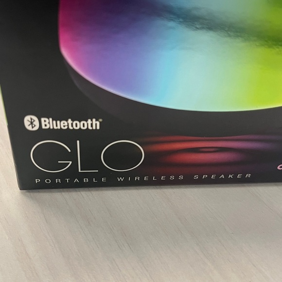 Bluetooth GLO Wireless Speaker. Portable, color changing, FM radio. Gift. NEW! - Picture 5 of 9